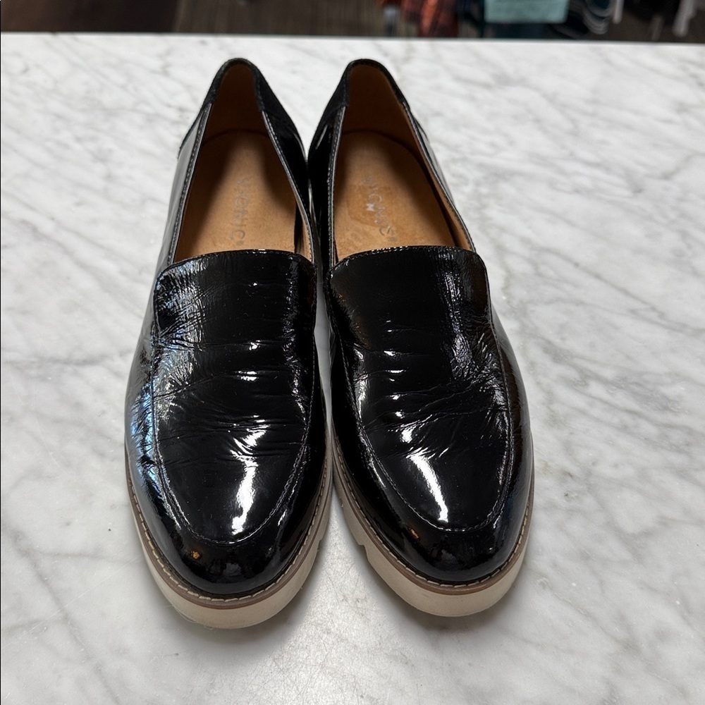 Vionic Kensley Black Patent Leather Slipp On Loafer Size 8 - Picture 2 of 12